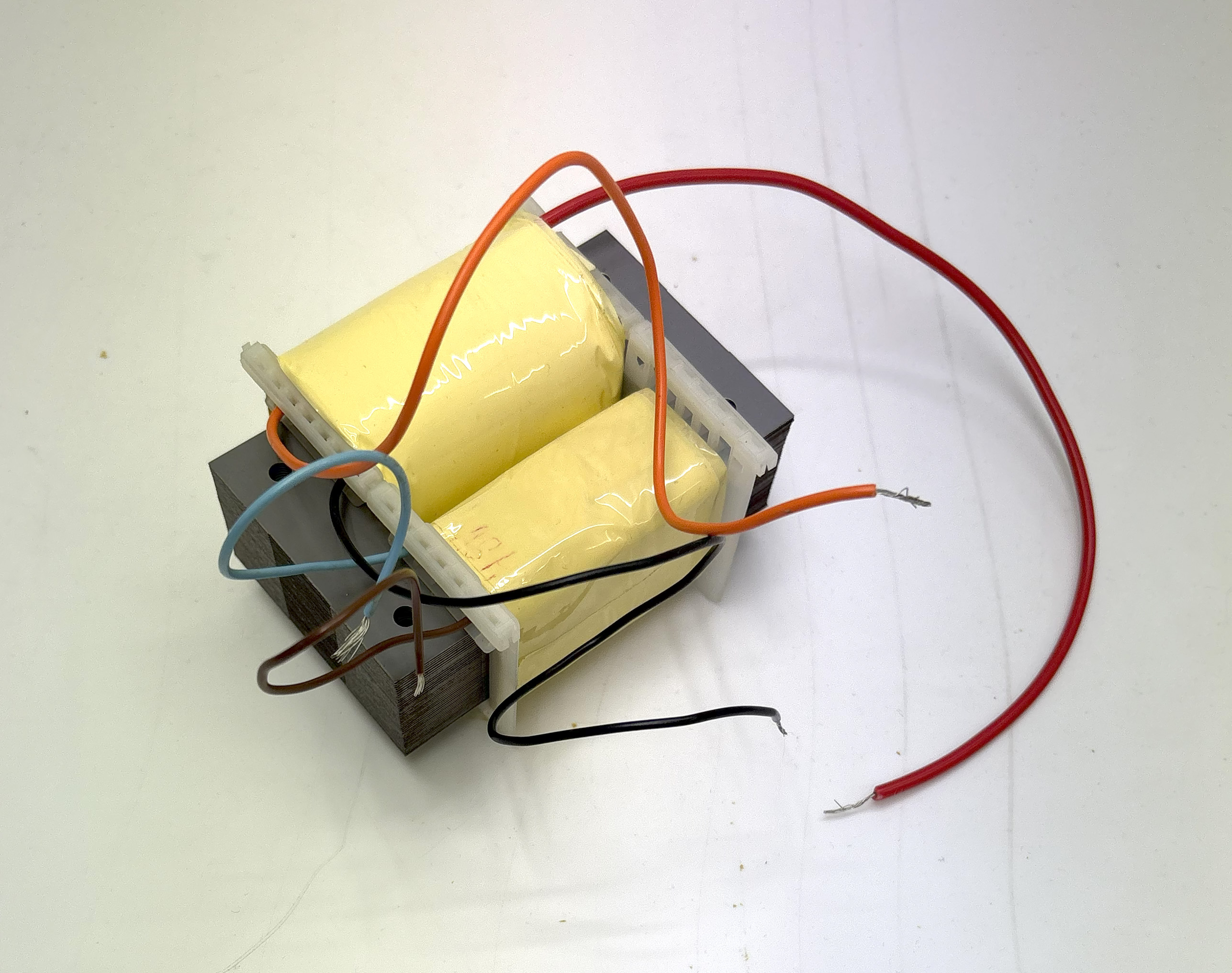 Transformateurs monophasés plats